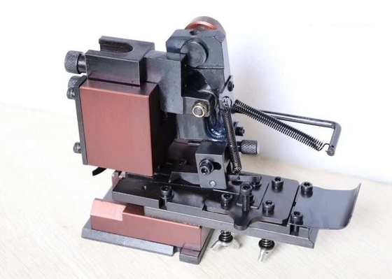 Straight Feed Terminal Crimping Tool از دوام اتوماتیک / دستی نوع خودکار